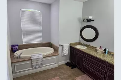 4644 Sawyer Road, Sarasota, FL 34233 - Photo 16