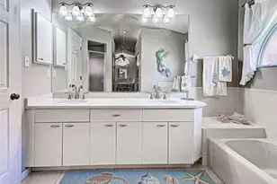 1176 Harbor Town Way, Venice, FL 34292 - Photo 24