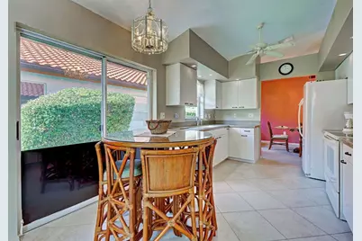 1176 Harbor Town Way, Venice, FL 34292 - Photo 32
