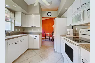 1176 Harbor Town Way, Venice, FL 34292 - Photo 30