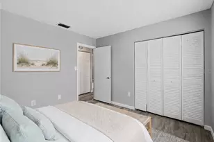460 Base Ave E, Venice, FL 34285 - Photo 12