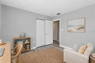 460 Base Ave E, Venice, FL 34285 - Photo 16
