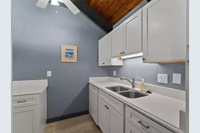 1585 Tarpon Center Dr #21, Venice, FL 34285 - Photo 12