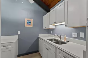 1585 Tarpon Center Dr, Venice, FL 34285 - Photo 12