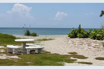 1585 Tarpon Center Dr #21, Venice, FL 34285 - Photo 4