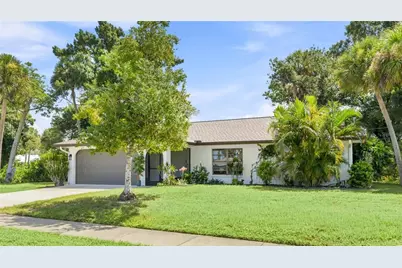 3207 Valencia Road, Venice, FL 34293 - Photo 2