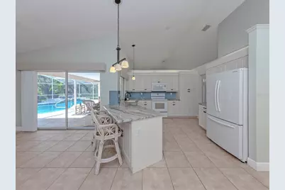 1064 Sorrento Woods Boulevard, Nokomis, FL 34275 - Photo 8