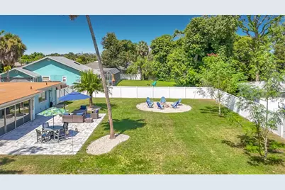 212 S Myrtle Avenue, Nokomis, FL 34275 - Photo 4