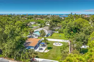 212 S Myrtle Ave, Nokomis, FL 34275 - Photo 2