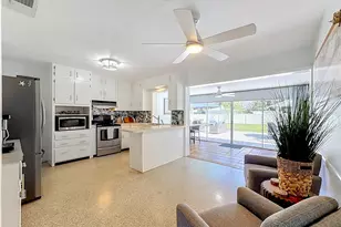 212 S Myrtle Ave, Nokomis, FL 34275 - Photo 10