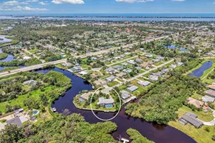 490 Creek Ln Dr, Englewood, FL 34223 - Photo 4