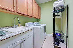 2447 Terracina Dr, Venice, FL 34292 - Photo 40