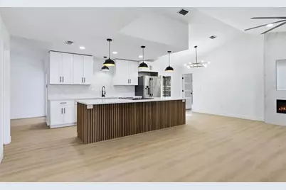 6909 9th Court E, Sarasota, FL 34243 - Photo 8