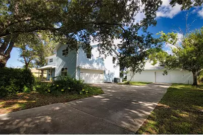 916 Bayshore Drive, Englewood, FL 34223 - Photo 8