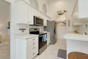 703 Casa Del Lago Way, Venice, FL 34292 - Photo 16