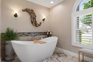 512 Warwick Dr, Venice, FL 34293 - Photo 42