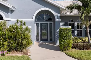 1633 Ashland Pl, Venice, FL 34292 - Photo 4