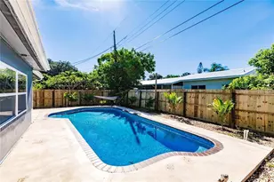 3716 Mundy Ridge Dr, Sarasota, FL 34233 - Photo 2