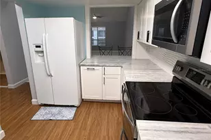 259 Fenwick Dr, Venice, FL 34285 - Photo 4