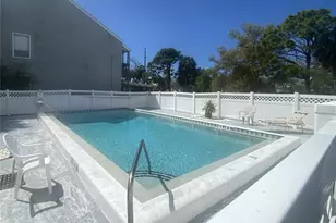 259 Fenwick Dr, Venice, FL 34285 - Photo 2
