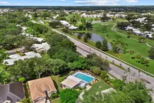 324 Langholm Dr, Venice, FL 34293 - Photo 52