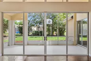 324 Langholm Dr, Venice, FL 34293 - Photo 14