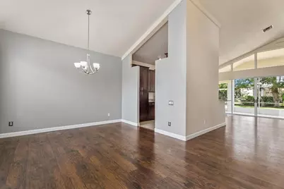 324 Langholm Drive, Venice, FL 34293 - Photo 10