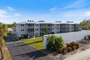 649 S Tamiami Trail S, Venice, FL 34285 - Photo 1