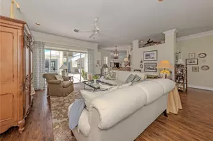228 Vestavia Dr, Venice, FL 34292 - Photo 6