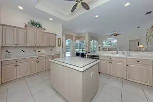 321 Wild Pine Way, Venice, FL 34292 - Photo 12