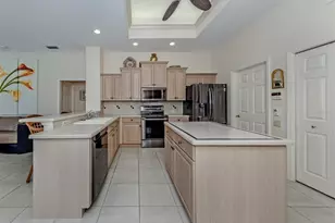 321 Wild Pine Way, Venice, FL 34292 - Photo 10