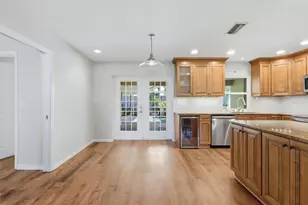 1007 Olympia Rd, Venice, FL 34293 - Photo 12