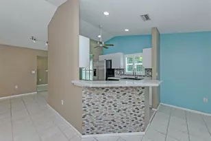621 Marcus St, Venice, FL 34285 - Photo 4