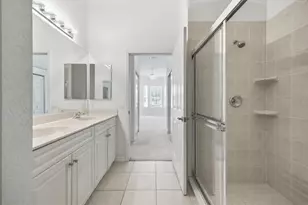 703 Triano Cir, Venice, FL 34292 - Photo 16