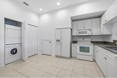 703 Triano Circle #703, Venice, FL 34292 - Photo 6