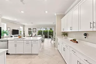 11390 Burgundy Dr, Venice, FL 34293 - Photo 8