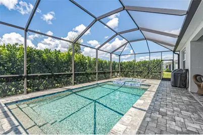 11390 Burgundy Drive, Venice, FL 34293 - Photo 2