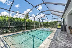 11390 Burgundy Dr, Venice, FL 34293 - Photo 2