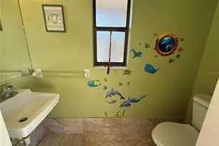 386 Pineview Dr, Venice, FL 34293 - Photo 26