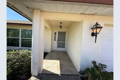 386 Pineview Drive, Venice, FL 34293 - Photo 4