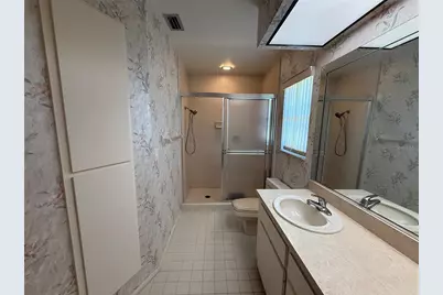 386 Pineview Drive, Venice, FL 34293 - Photo 16