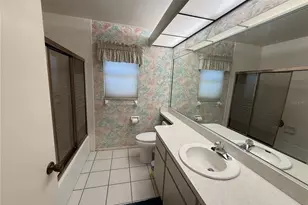 386 Pineview Dr, Venice, FL 34293 - Photo 28