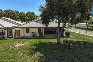 57 Sandstone Cir, Venice, FL 34293 - Photo 32