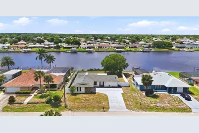 814 Ellicott Circle NW, Port Charlotte, FL 33952 - Photo 12