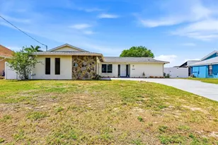 814 Ellicott Cir NW, Port Charlotte, FL 33952 - Photo 16