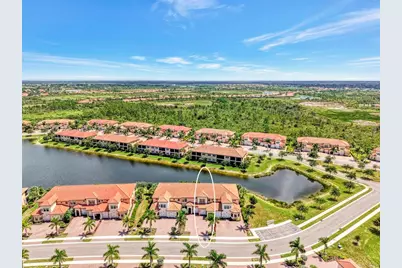 10212 Staggerbush Drive #202, Venice, FL 34293 - Photo 4