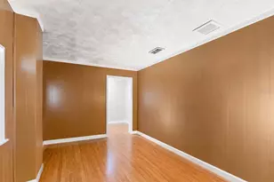 8709 El Portal Dr, Tampa, FL 33604 - Photo 10