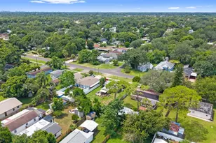 8709 El Portal Dr, Tampa, FL 33604 - Photo 34