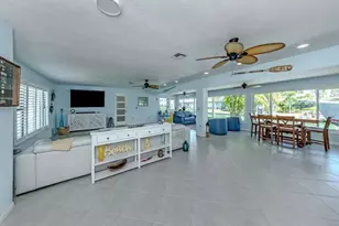 918 Gibbs Rd, Venice, FL 34285 - Photo 14
