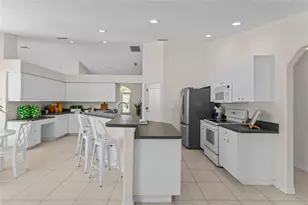 381 Foxglove Rd, Venice, FL 34293 - Photo 12